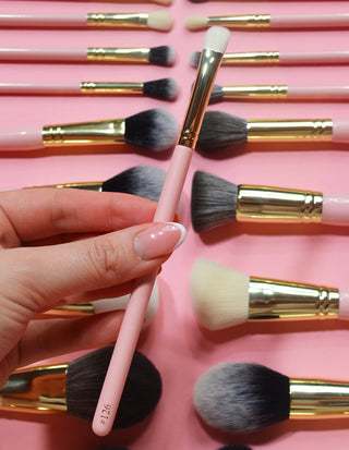 P.Louise #126 Platte, pluizige smudgerkwast