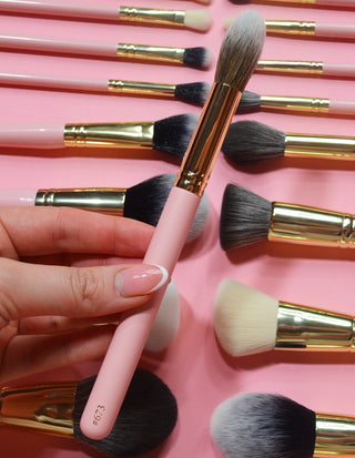 P.Louise #673 Medium multifunctionele gezichtsborstel