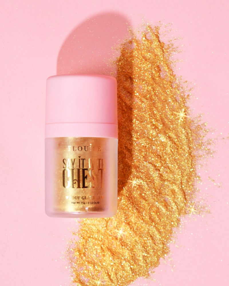 Zeg het met losse bodyglitter op de borst