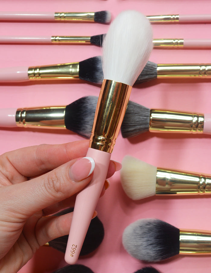 #662 Contour Brush