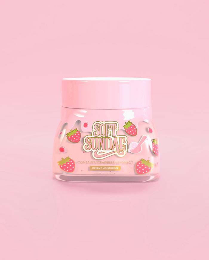 Roze potje P. Louise soft sundae ijs opgeklopte vochtinbrengende crème op een roze achtergrond