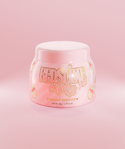 Een roze pot P.Louise Bedslime Routine Jelly Makeup Removal Cleanser met een ontwerp van aardbeien en crème.